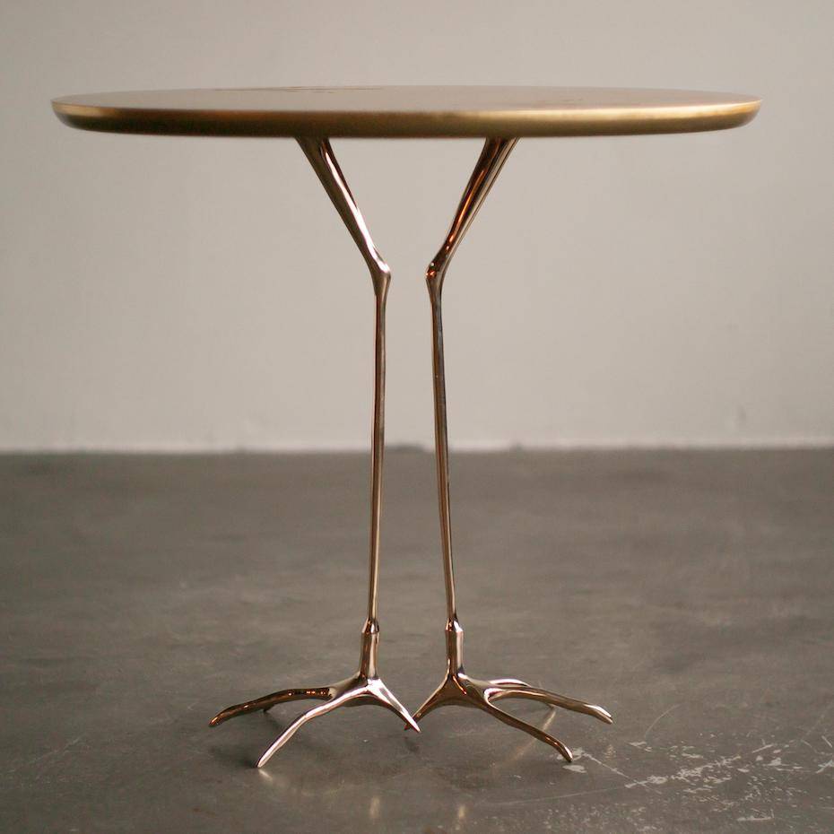 [] Mesilla Tracia de Meret Oppenheim para Cassina. [] Mesilla Tracia de Meret Oppenheim 
